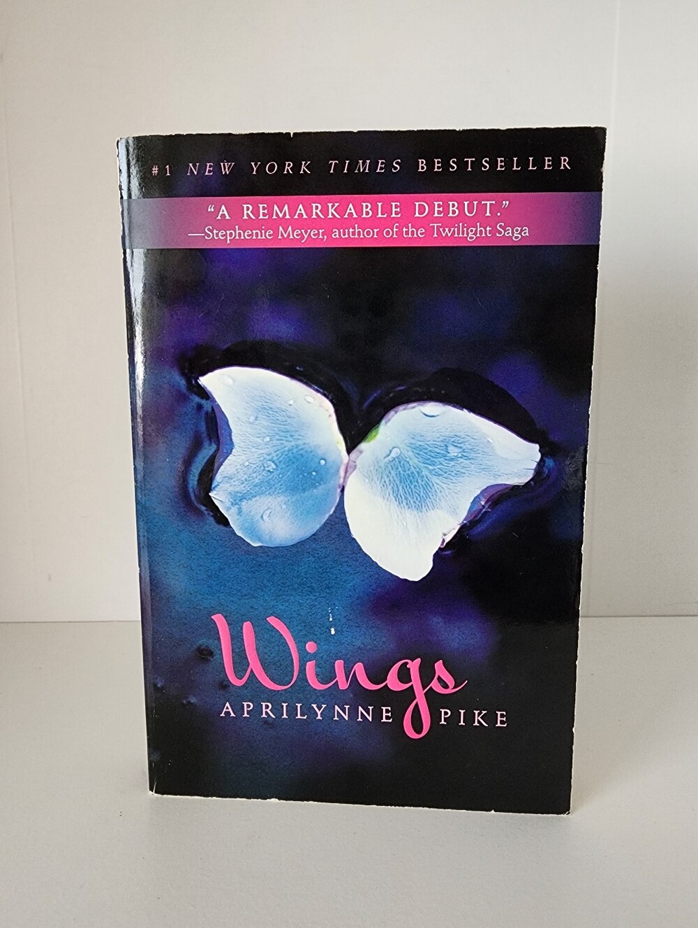 🖤3/$20 Wings by Aprilynne Pike YA Fantasy Paperback Book